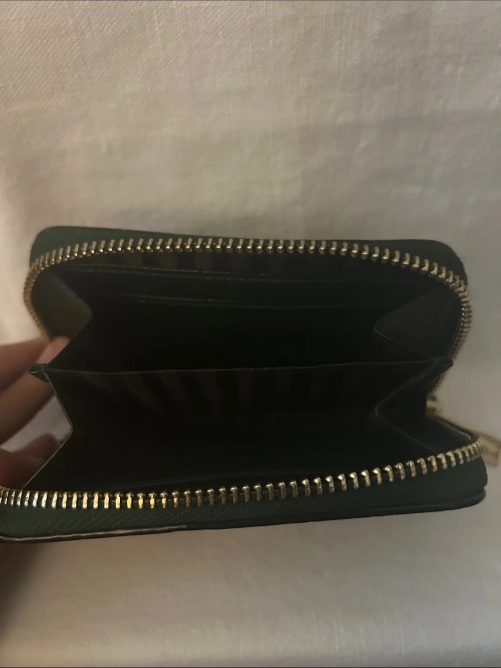 Victoria Secret Dark Green Croc-Embossed Zip Wallet with Gold Logo - Picture 5 of 7